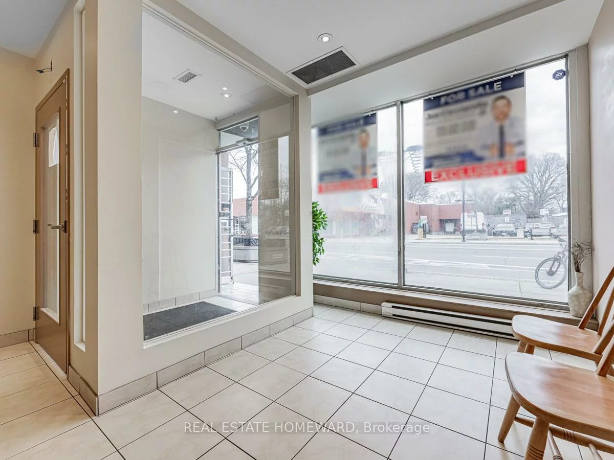 2438, Danforth, East End-Danforth, Toronto