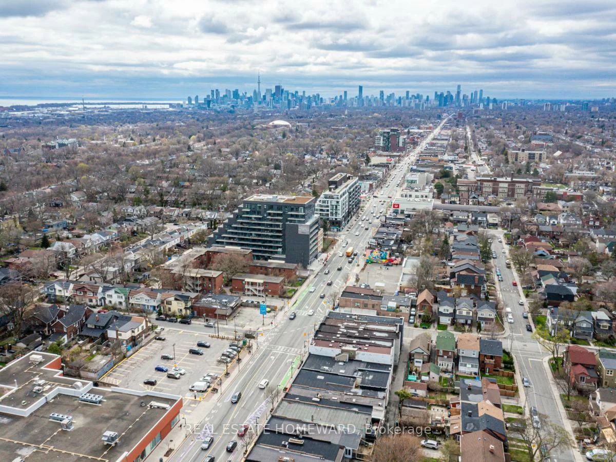 2438, Danforth, East End-Danforth, Toronto