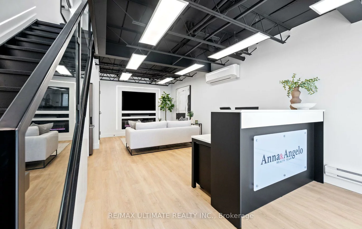 74, Hymus, Clairlea-Birchmount, Toronto