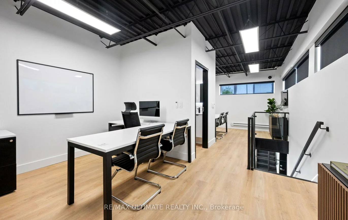 74, Hymus, Clairlea-Birchmount, Toronto