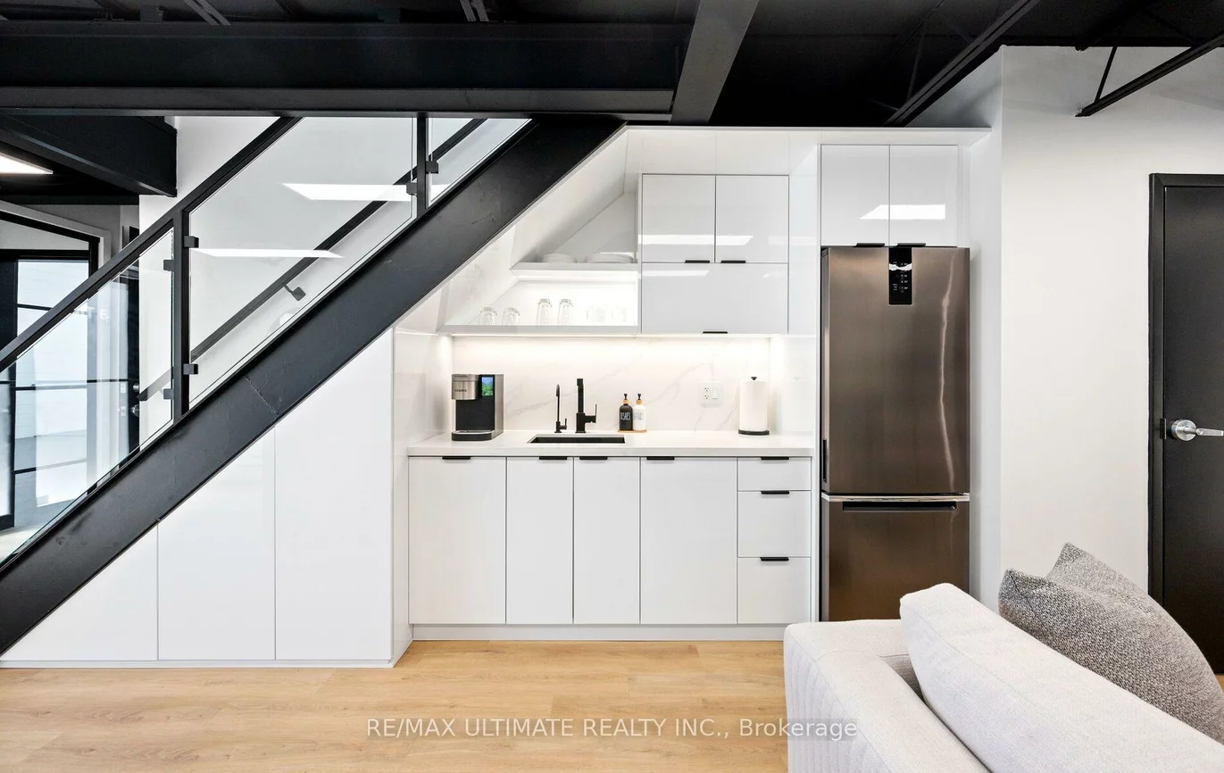 74, Hymus, Clairlea-Birchmount, Toronto