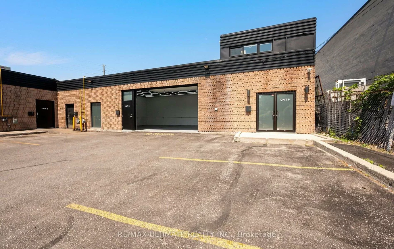 74, Hymus, Clairlea-Birchmount, Toronto