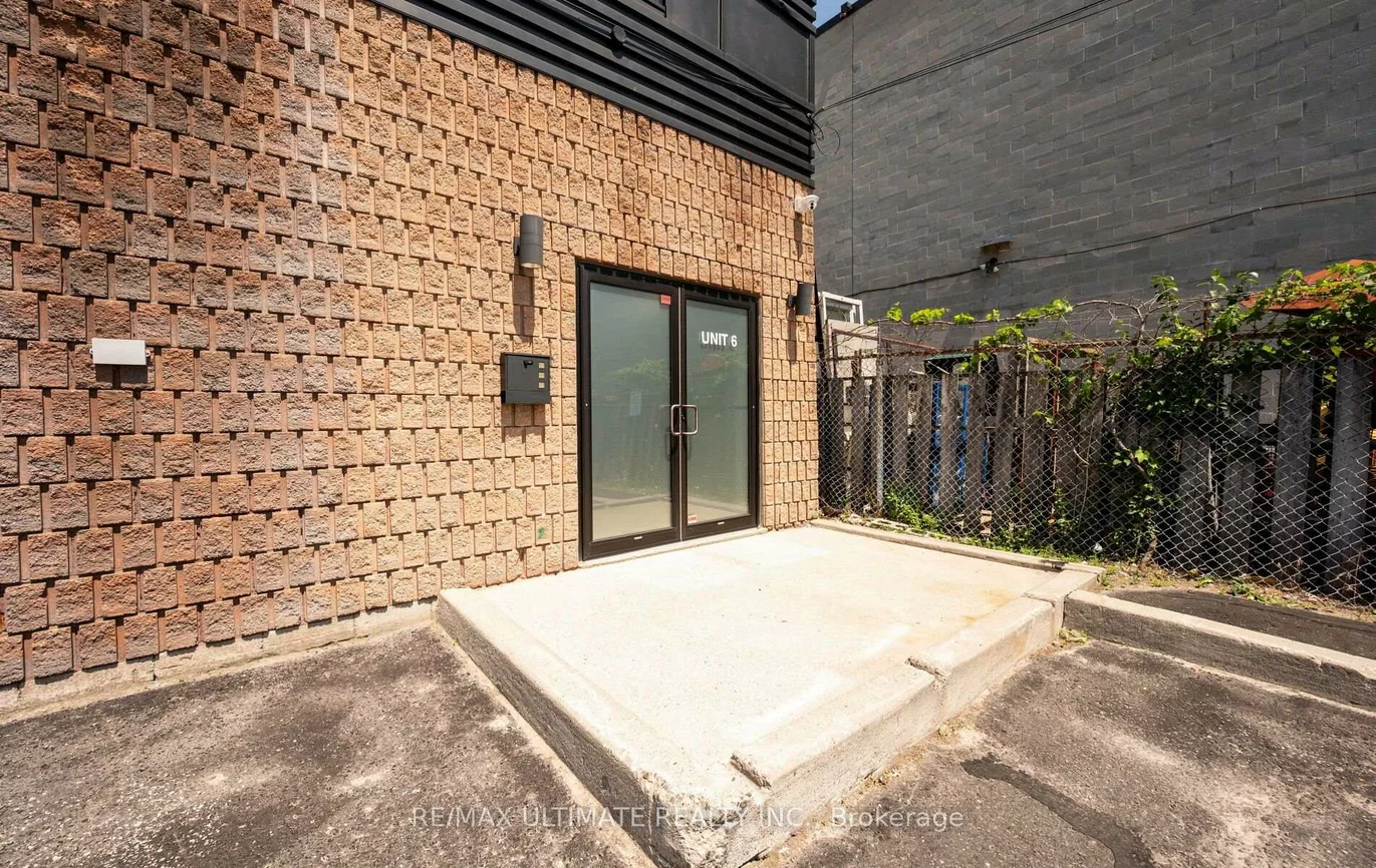 74, Hymus, Clairlea-Birchmount, Toronto