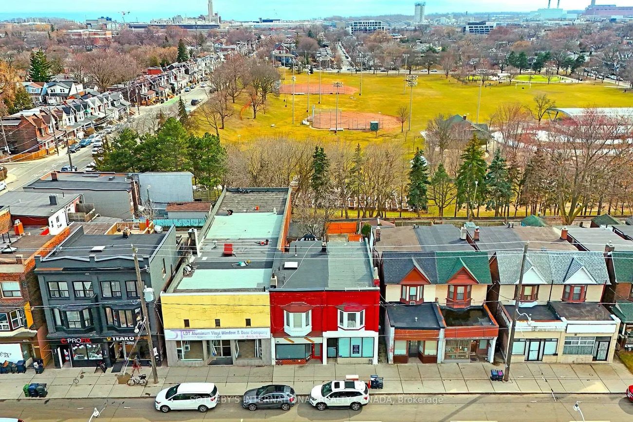 1271, Gerrard, South Riverdale, Toronto