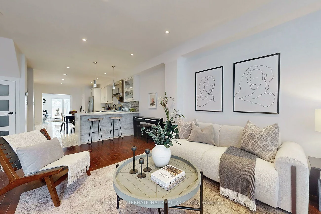 1271, Gerrard, South Riverdale, Toronto