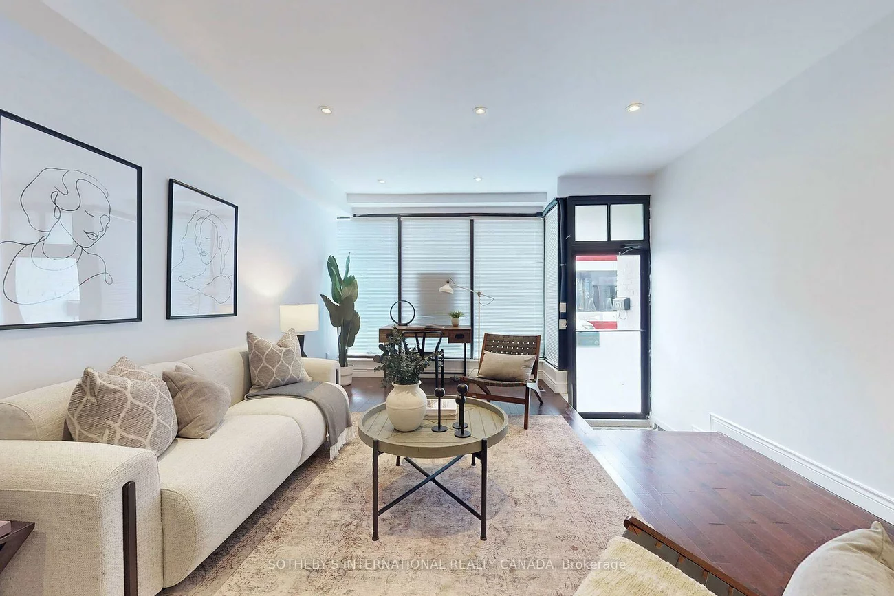 1271, Gerrard, South Riverdale, Toronto