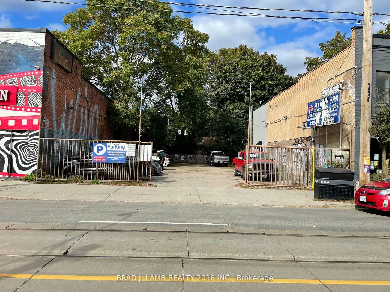 1134, Queen, South Riverdale, Toronto