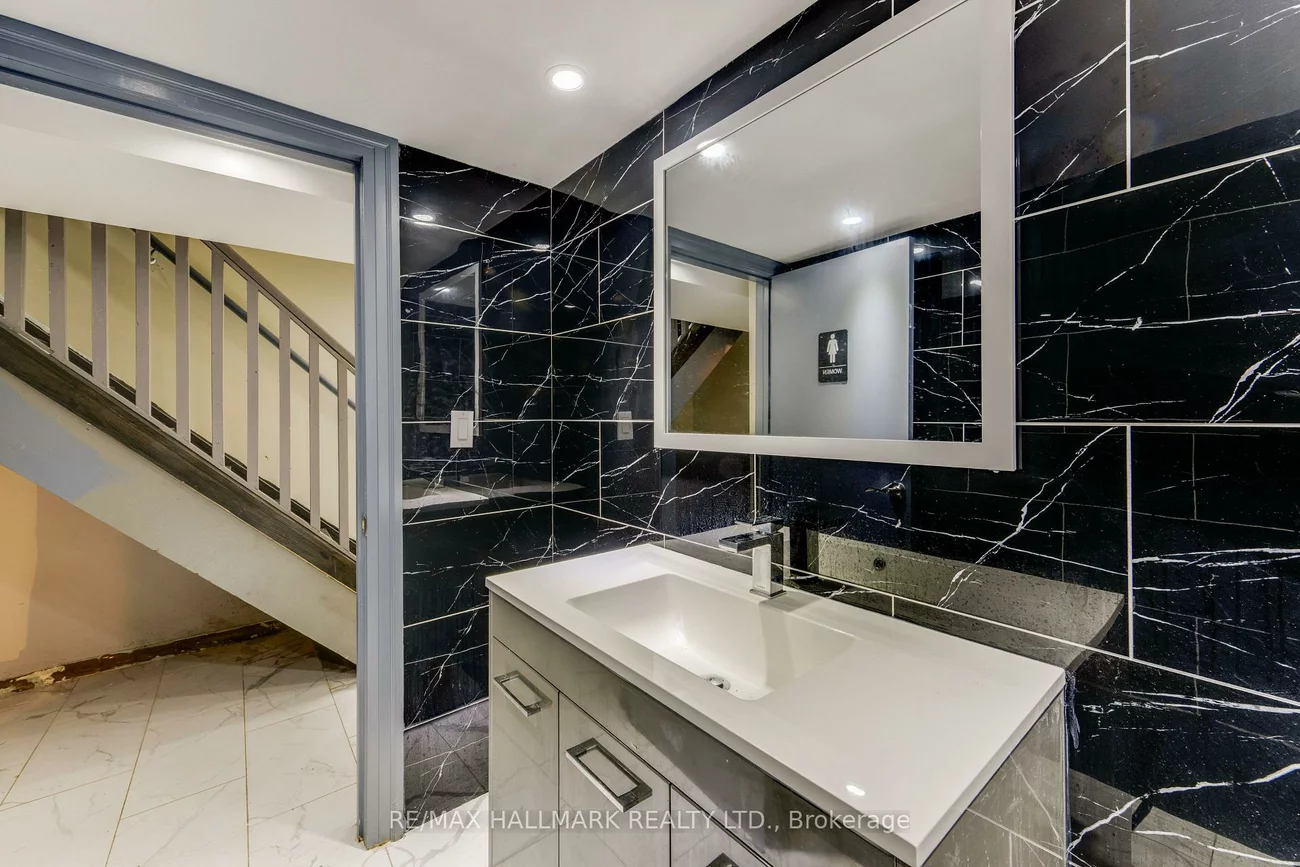 2859, St Clair, O'Connor-Parkview, Toronto