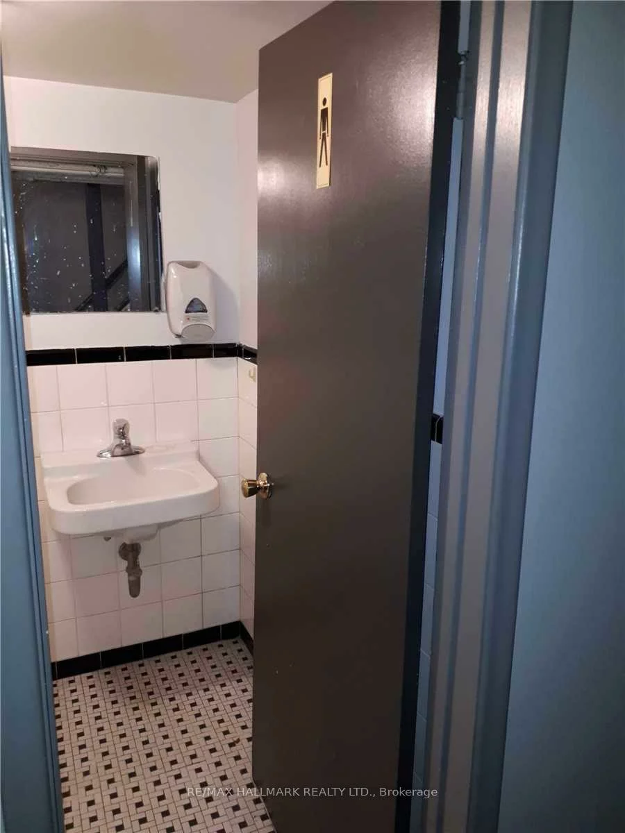 2859, St Clair, O'Connor-Parkview, Toronto