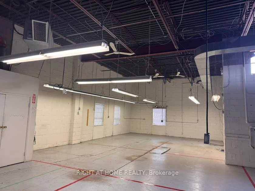120, Midwest, Dorset Park, Toronto