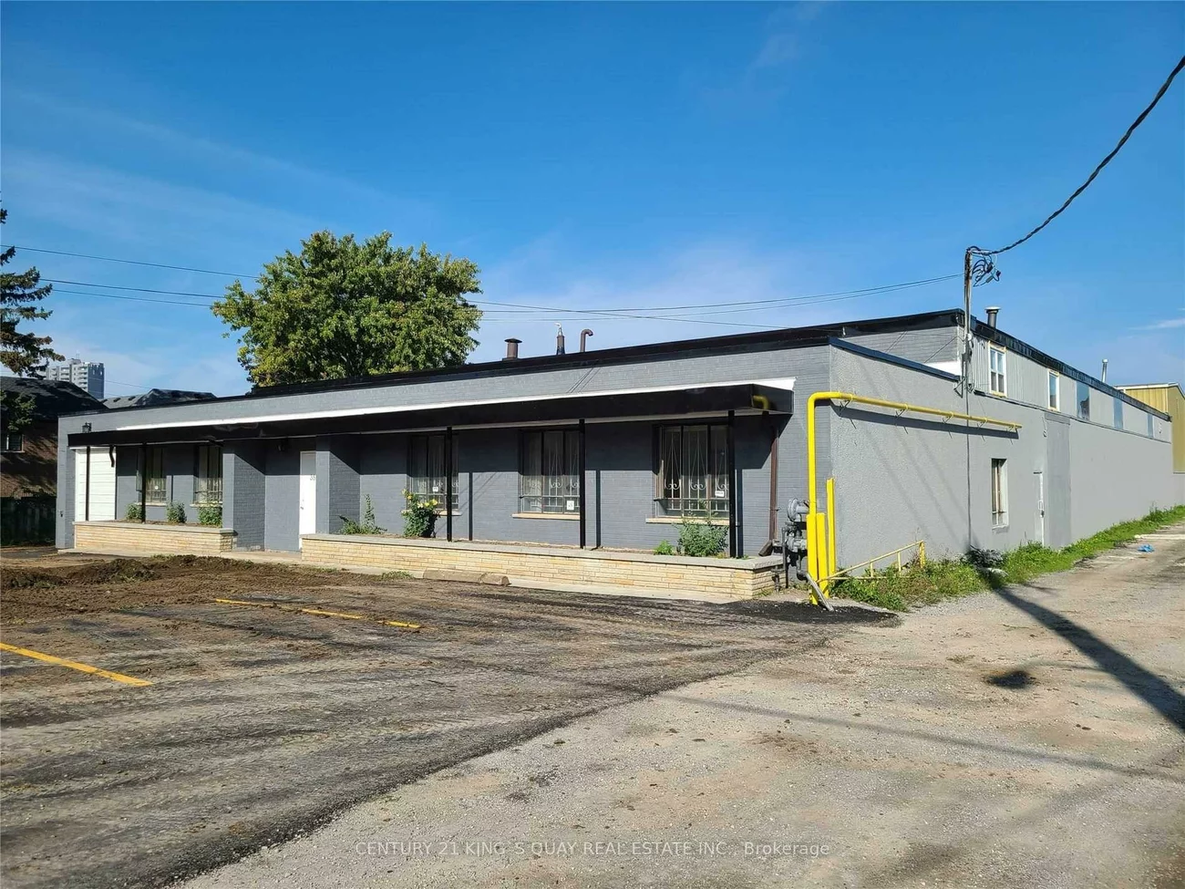 38, Milne, Oakridge, Toronto