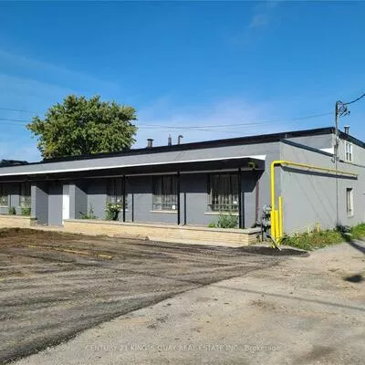 38, Milne, Oakridge, Toronto