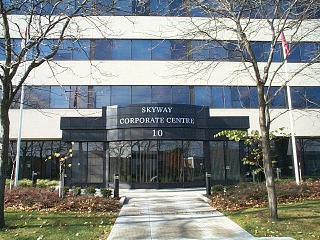 10, Kelfield, West Humber-Clairville, Toronto