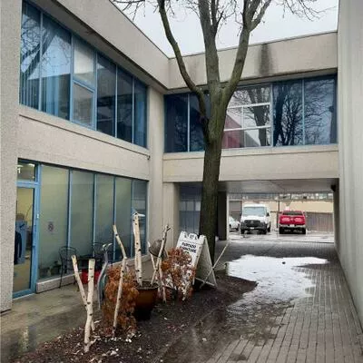 130, Industry, Brookhaven-Amesbury, Toronto