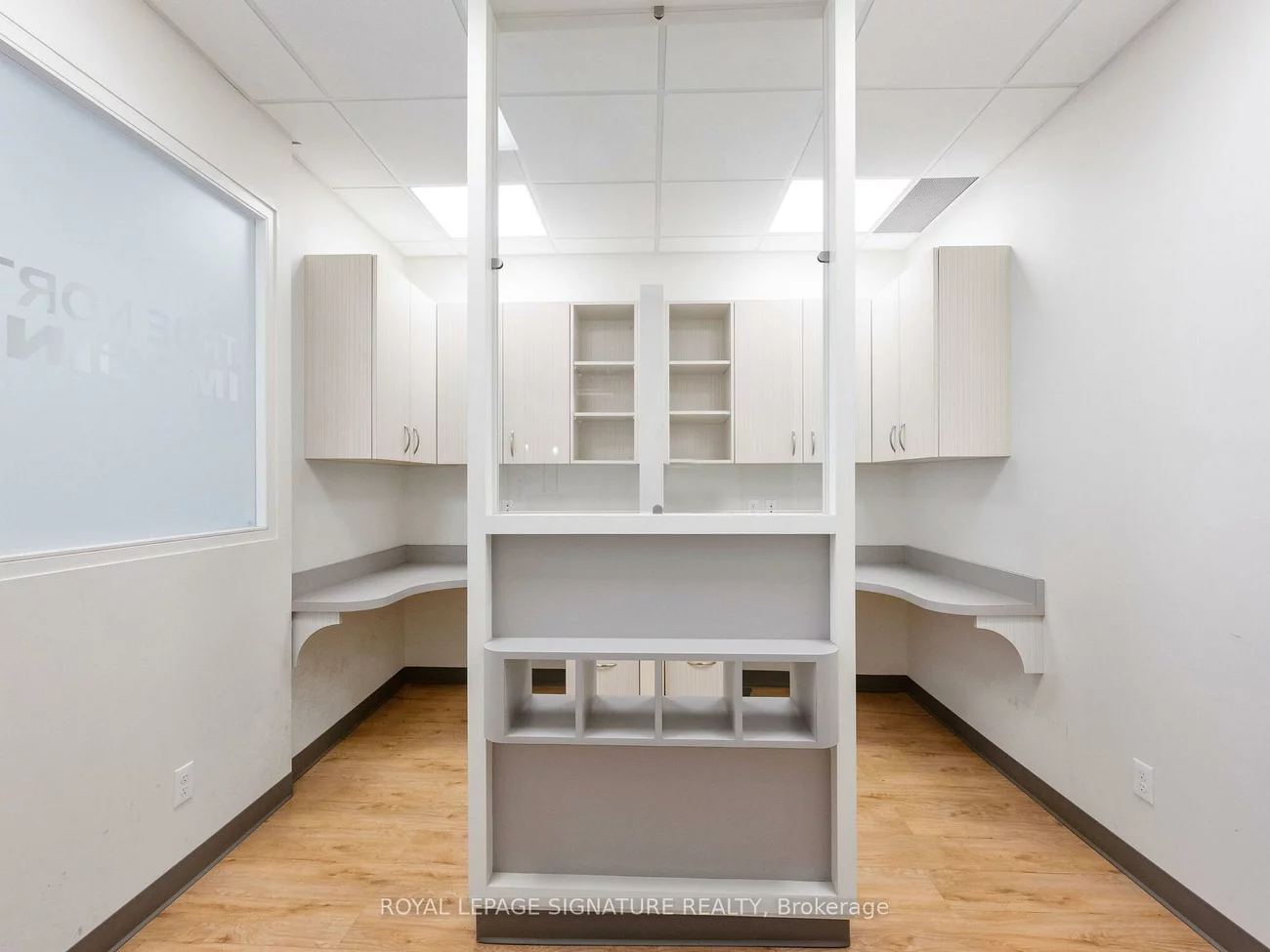 1560-, 1562 Queen, Roncesvalles, Toronto