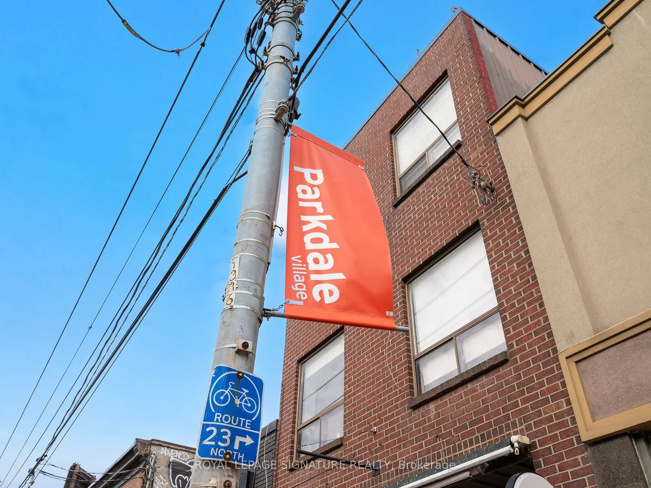 1560-, 1562 Queen, Roncesvalles, Toronto