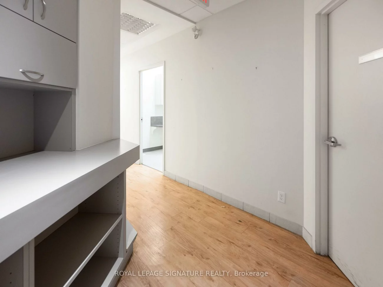 1560-, 1562 Queen, Roncesvalles, Toronto