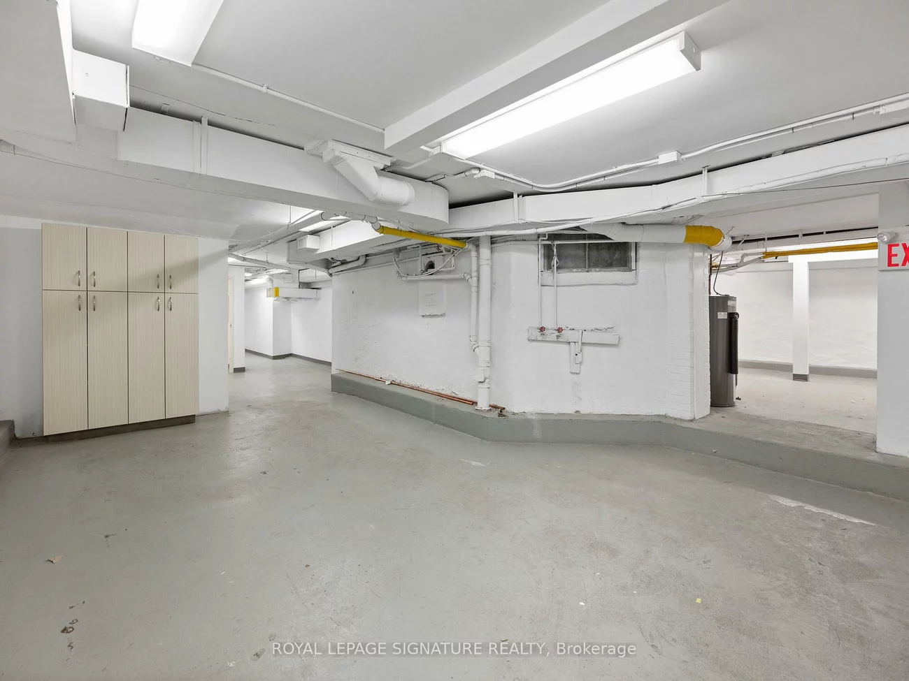 1560-, 1562 Queen, Roncesvalles, Toronto