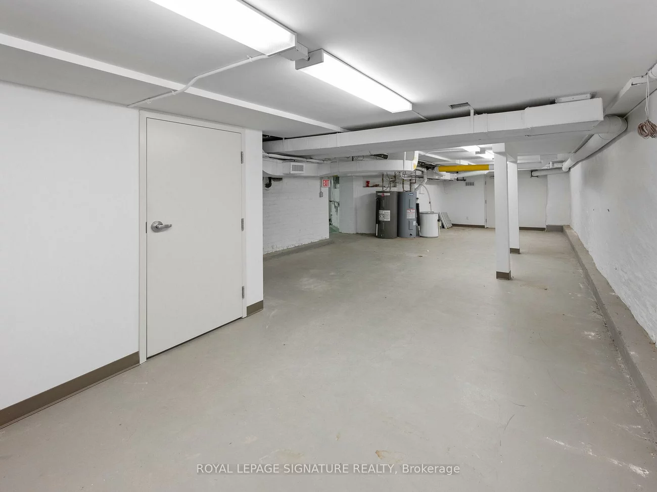 1560-, 1562 Queen, Roncesvalles, Toronto