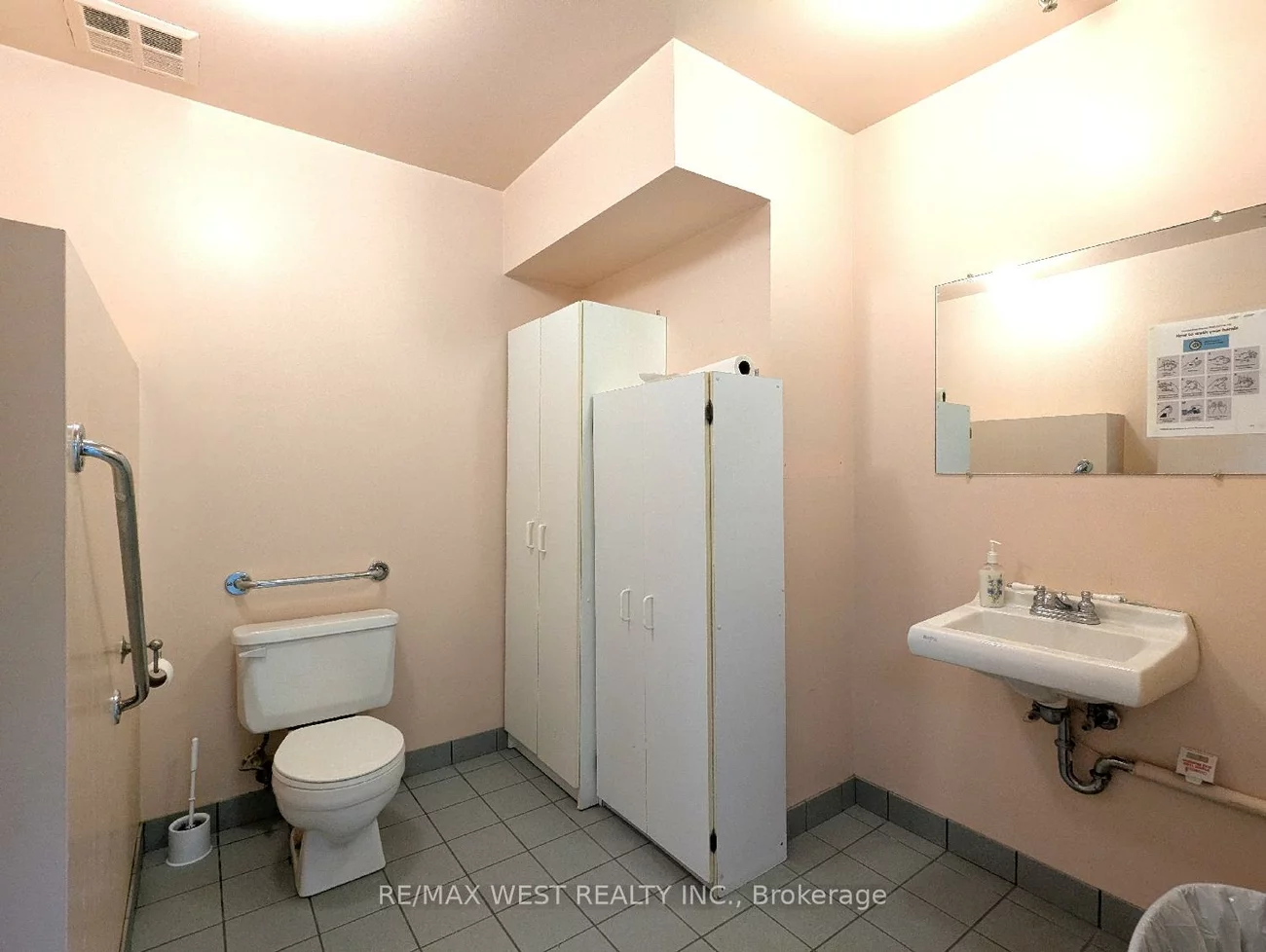 2468, Eglinton, Beechborough-Greenbrook, Toronto