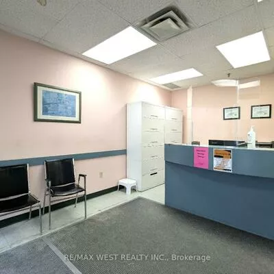 2468, Eglinton, Beechborough-Greenbrook, Toronto