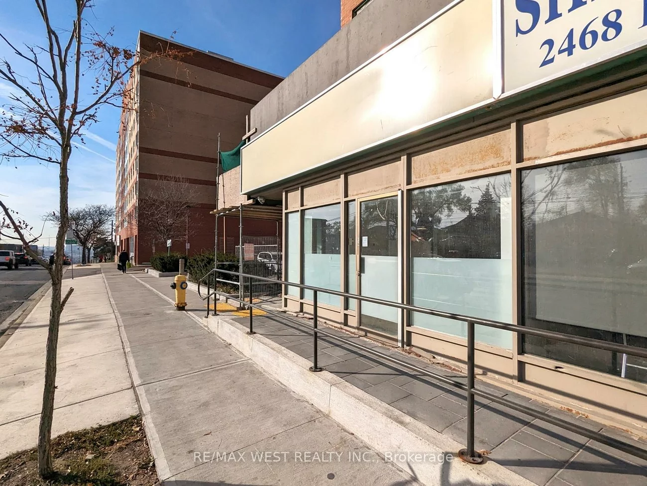 2468, Eglinton, Beechborough-Greenbrook, Toronto