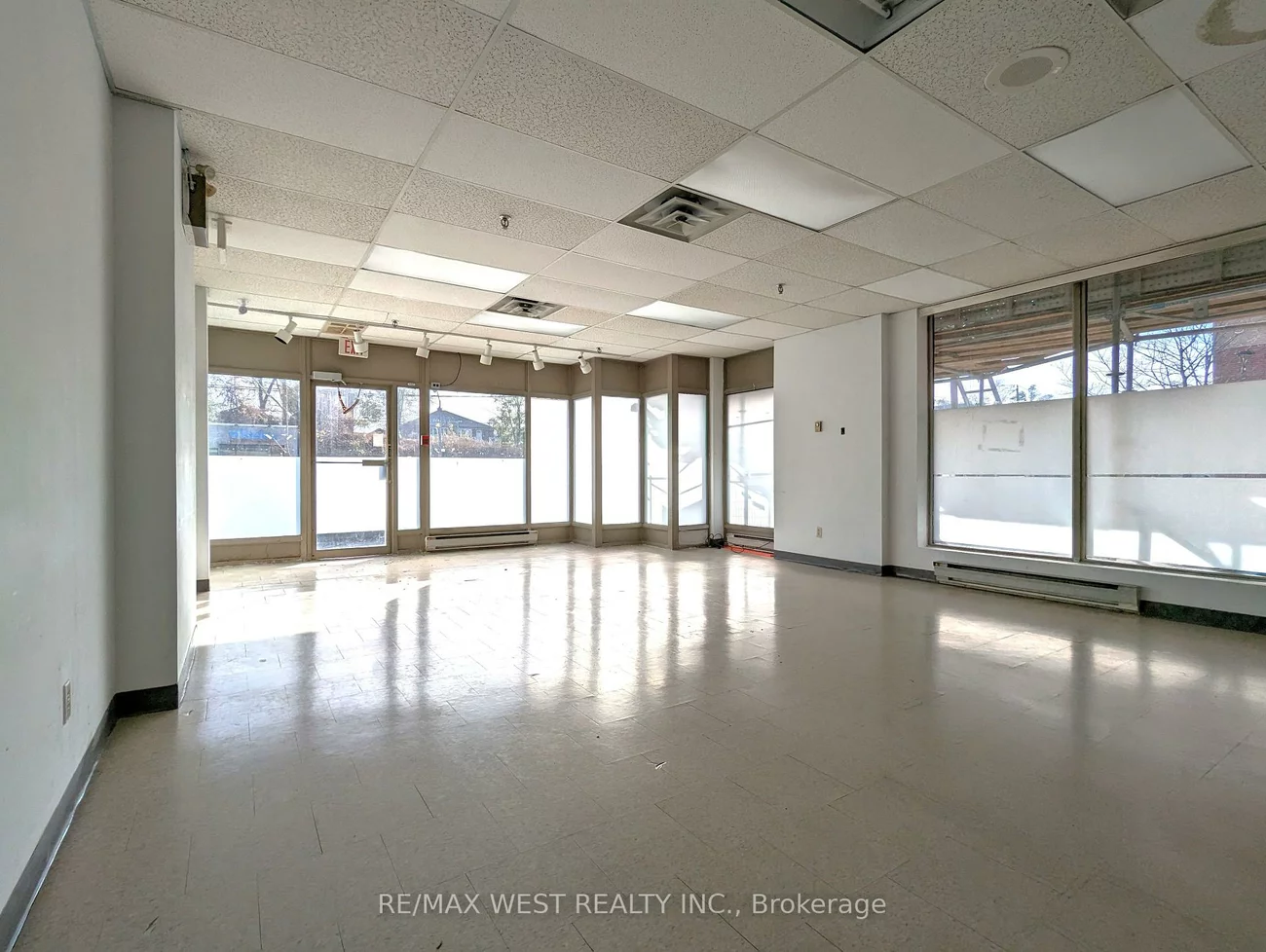2468, Eglinton, Beechborough-Greenbrook, Toronto