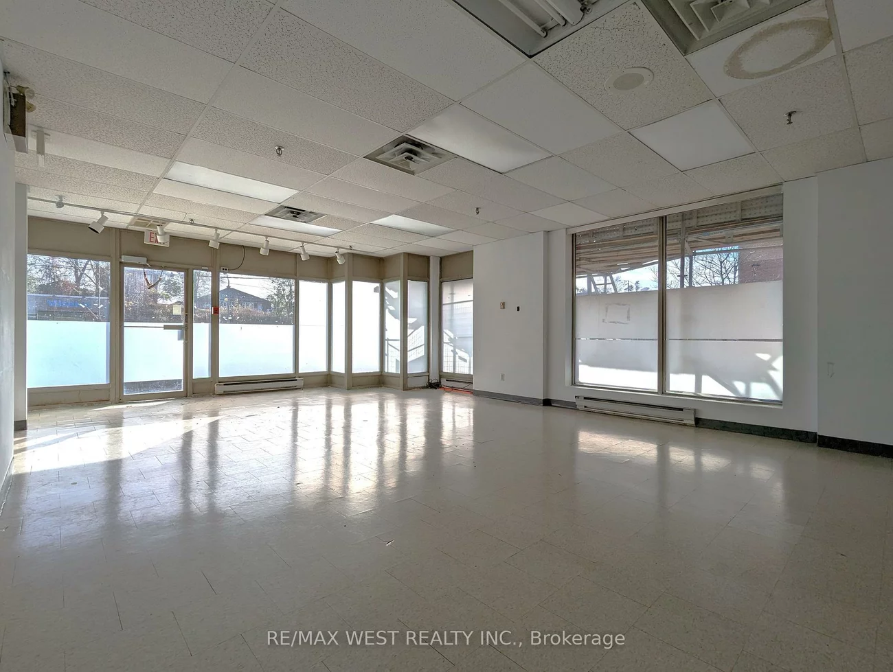 2468, Eglinton, Beechborough-Greenbrook, Toronto