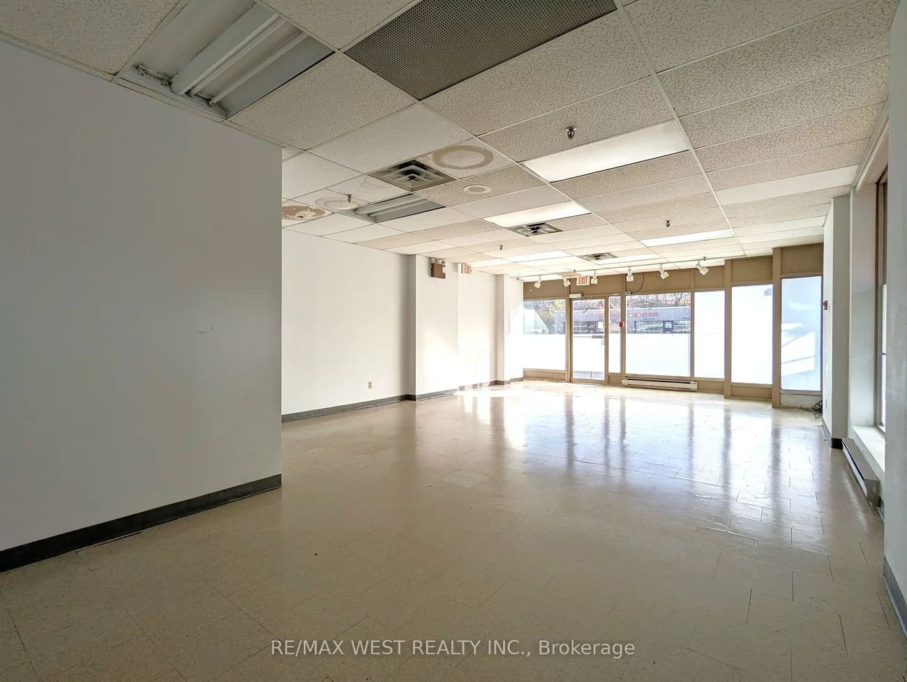 2468, Eglinton, Beechborough-Greenbrook, Toronto