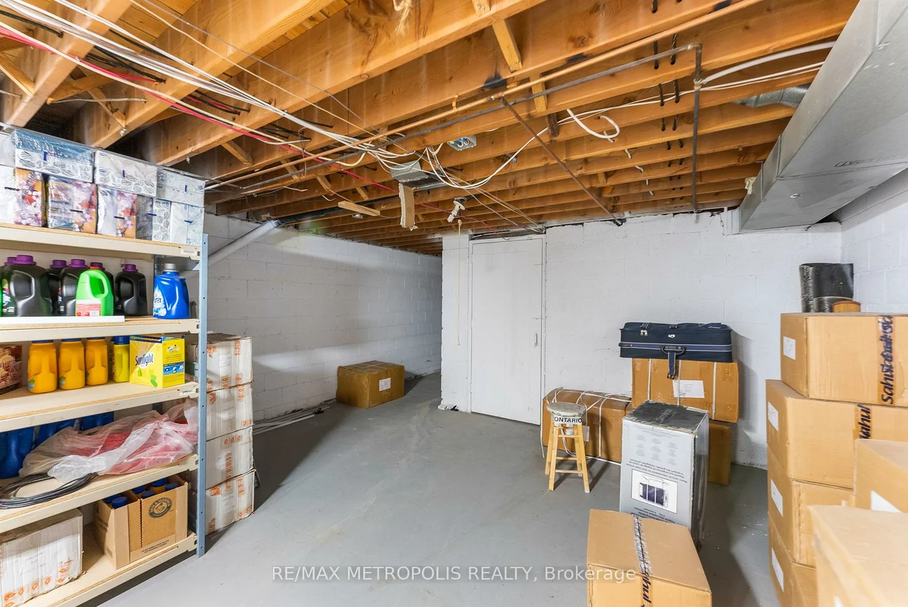 2661, ISLINGTON, Thistletown-Beaumonde Heights, Toronto