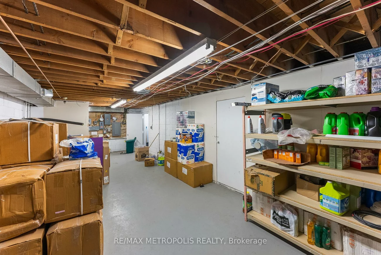 2661, ISLINGTON, Thistletown-Beaumonde Heights, Toronto