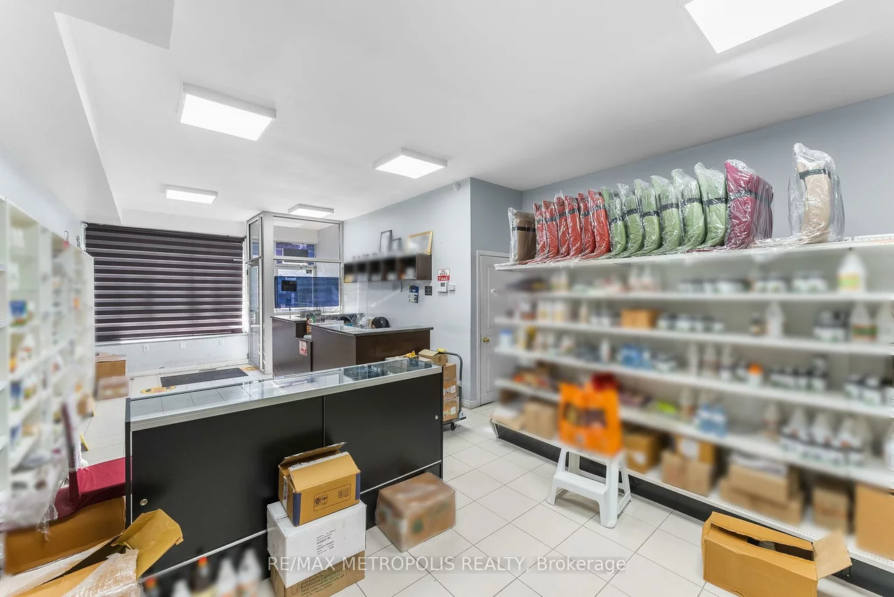 2661, ISLINGTON, Thistletown-Beaumonde Heights, Toronto