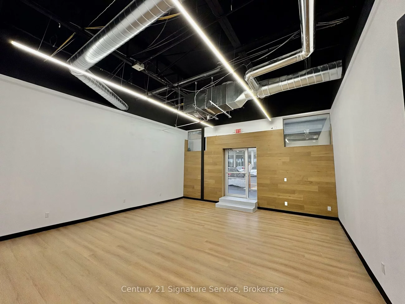10, Plastics, Stonegate-Queensway, Toronto