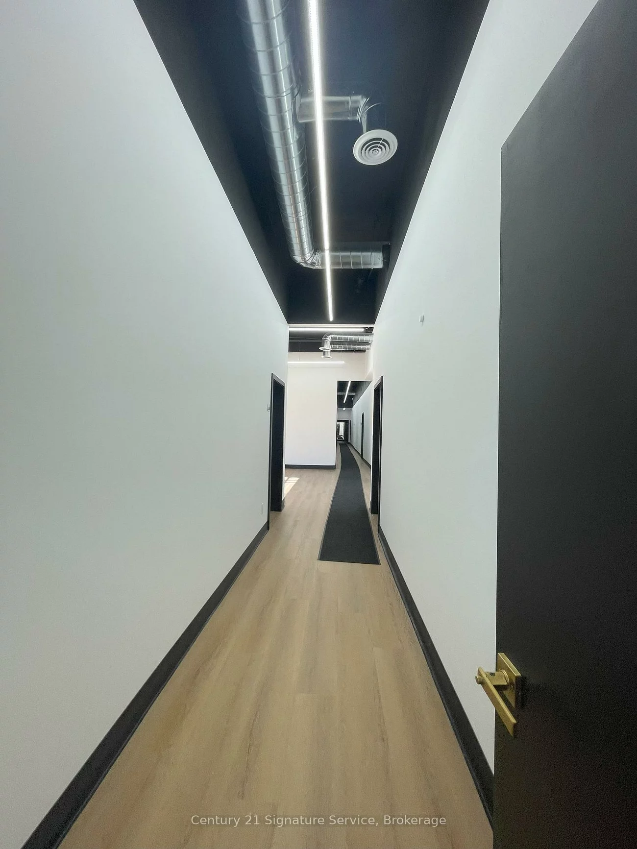 10, Plastics, Stonegate-Queensway, Toronto