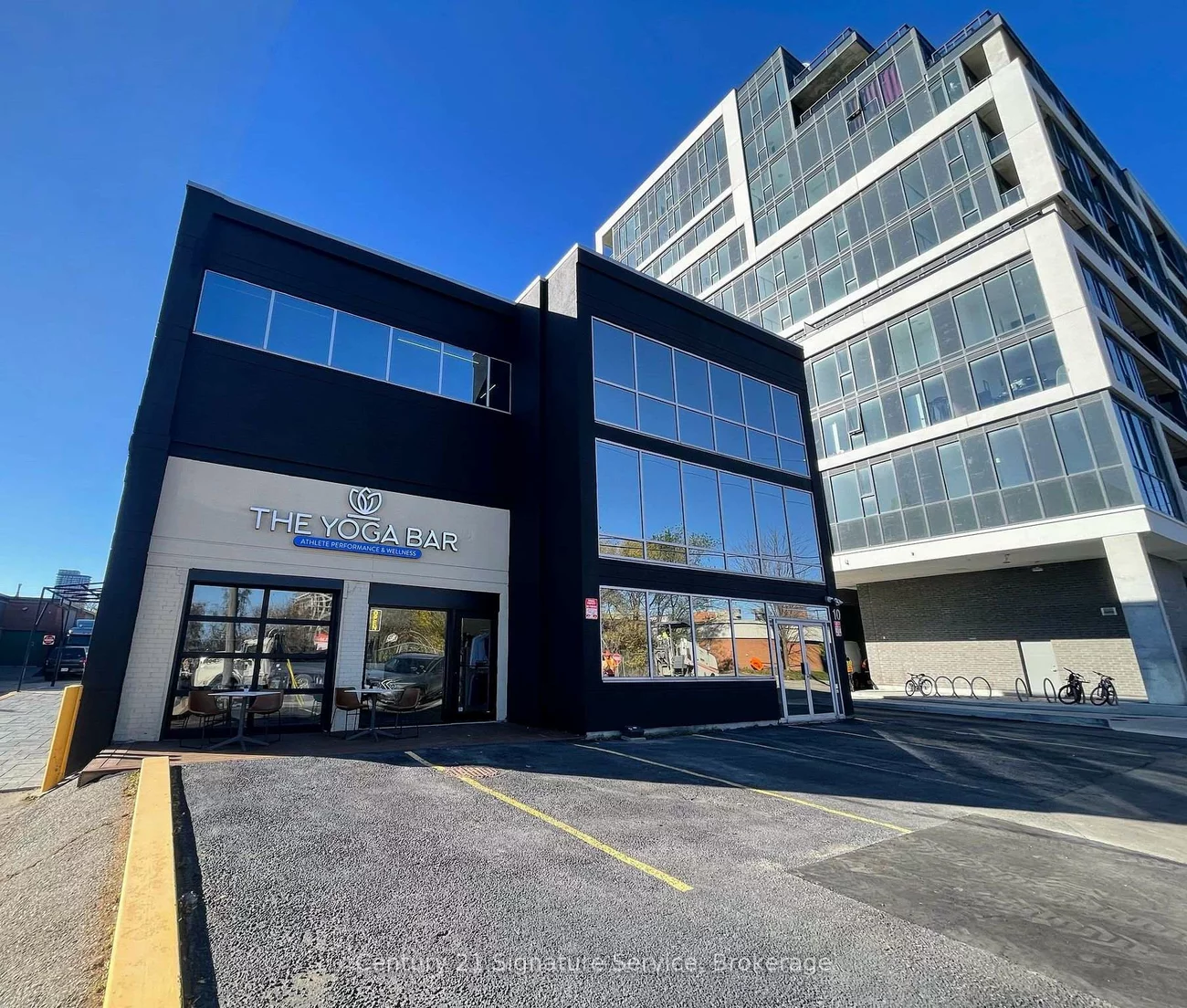 10, Plastics, Stonegate-Queensway, Toronto