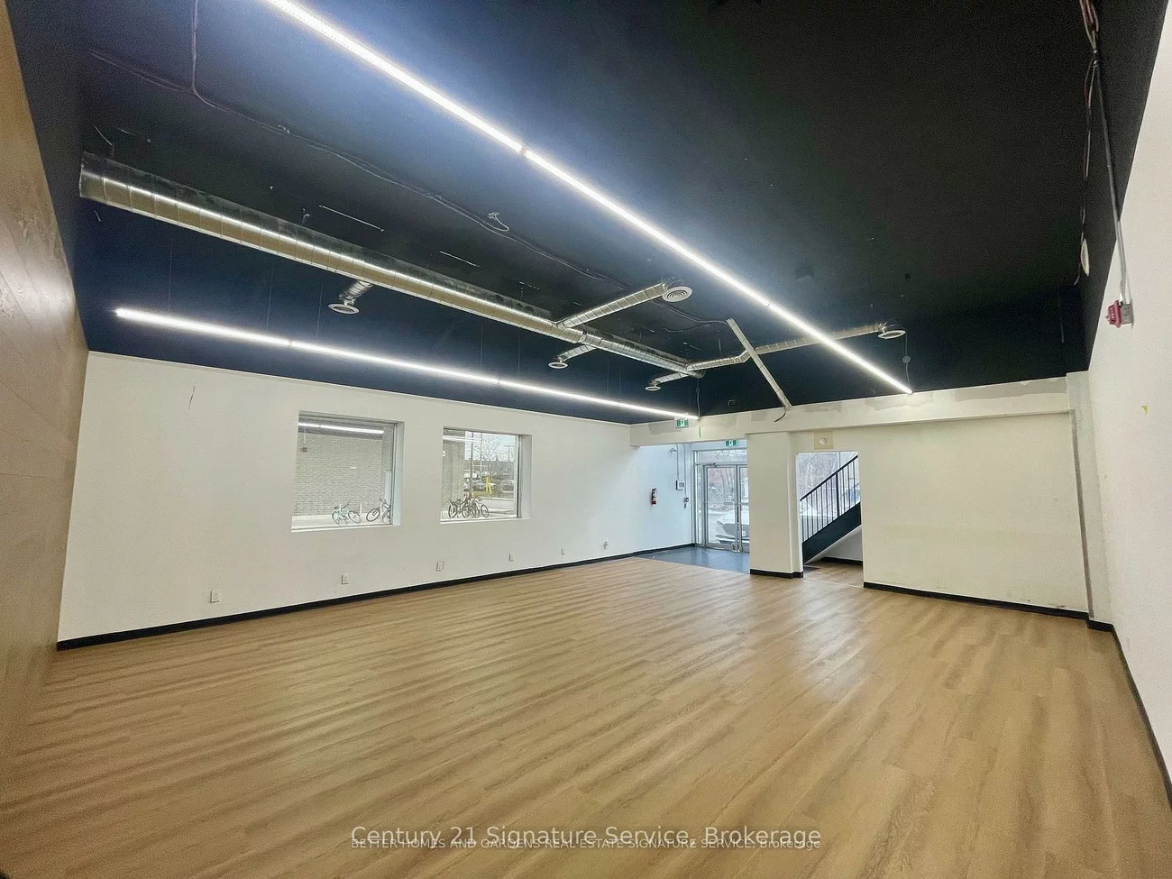 10, Plastics, Stonegate-Queensway, Toronto