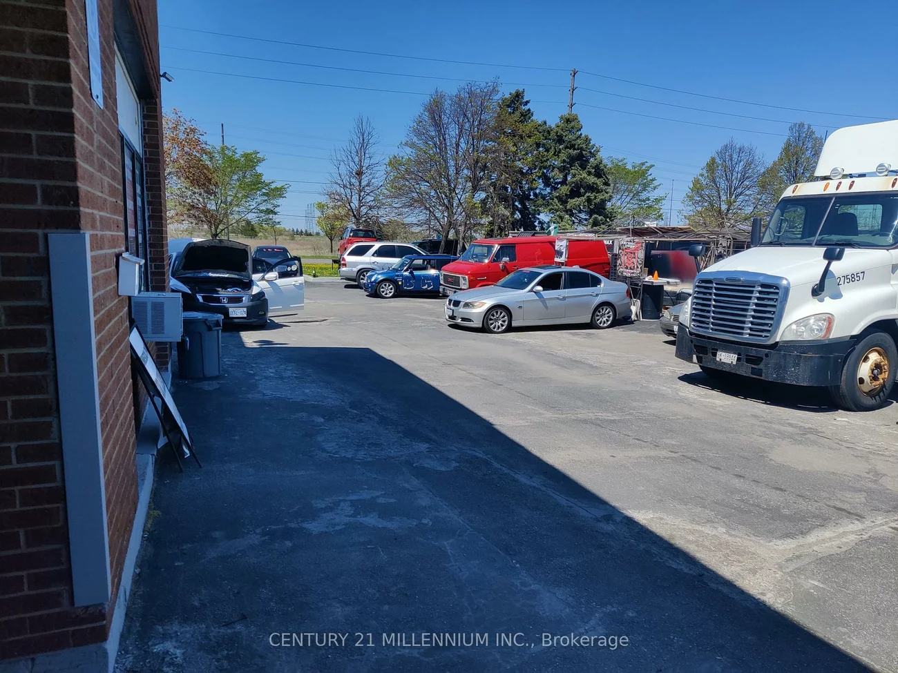 1, Steinway, West Humber-Clairville, Toronto