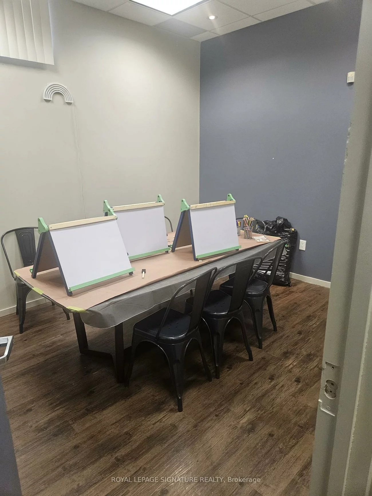 204, Pellatt, Humberlea-Pelmo Park W5, Toronto