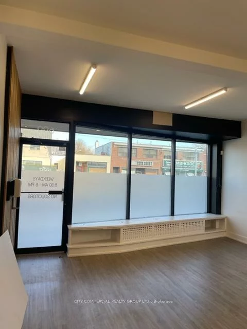 699, The Queensway, Stonegate-Queensway, Toronto