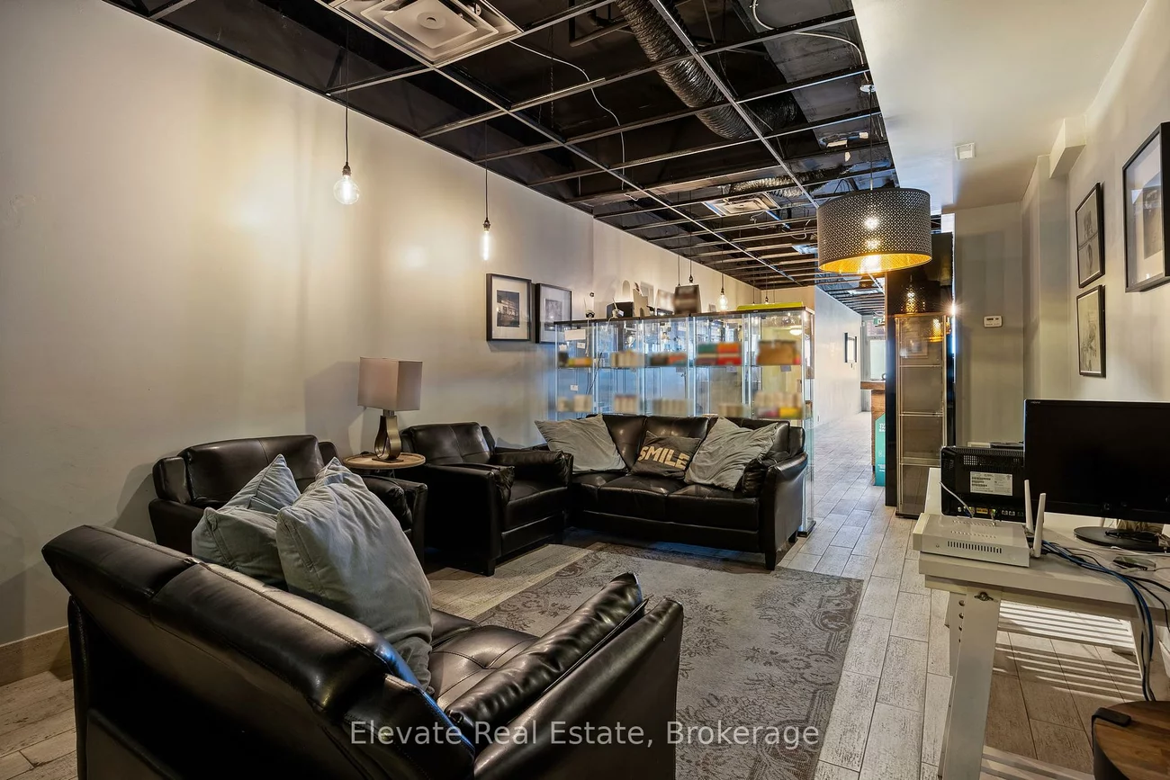 904, Bloor, Dovercourt-Wallace Emerson-Junction, Toronto