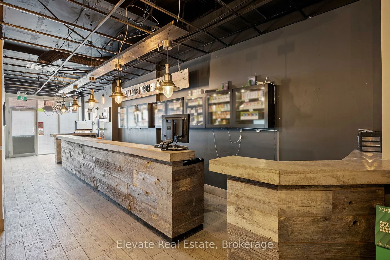 904, Bloor, Dovercourt-Wallace Emerson-Junction, Toronto