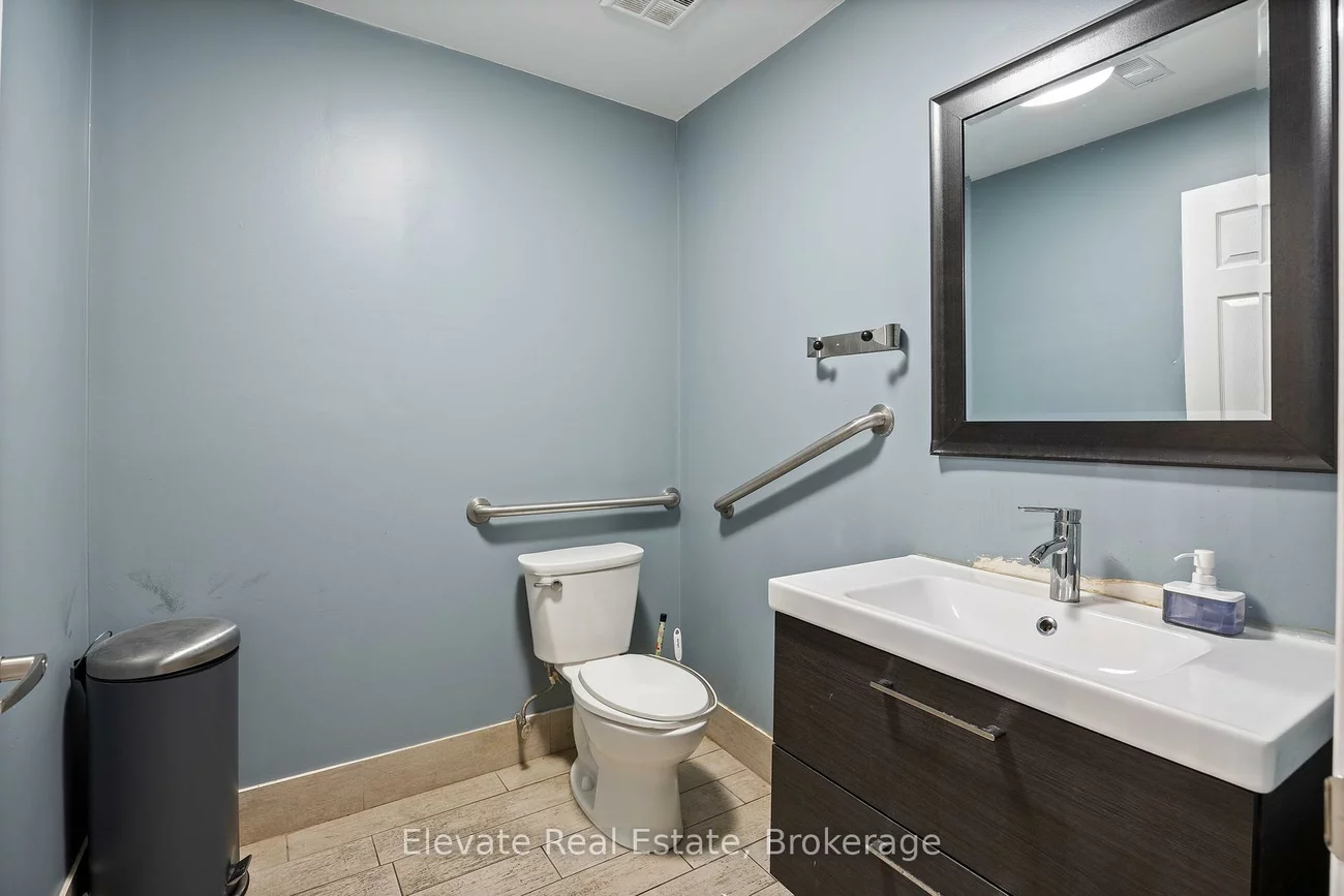 904, Bloor, Dovercourt-Wallace Emerson-Junction, Toronto