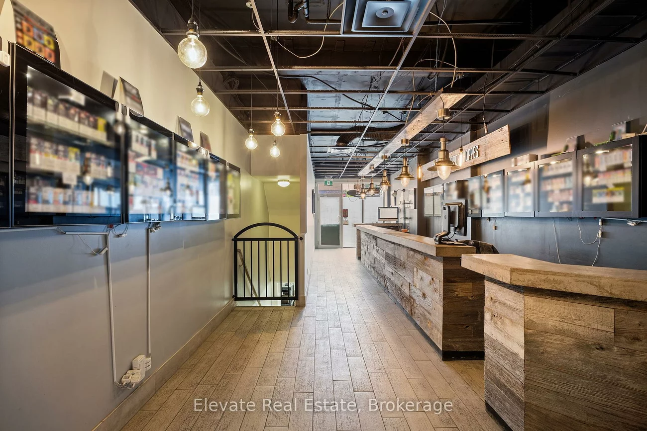 904, Bloor, Dovercourt-Wallace Emerson-Junction, Toronto