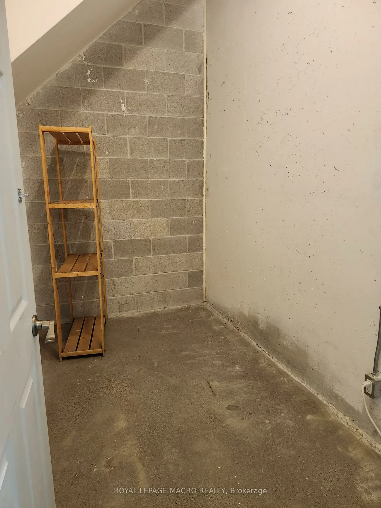 1205, Queen, South Parkdale, Toronto