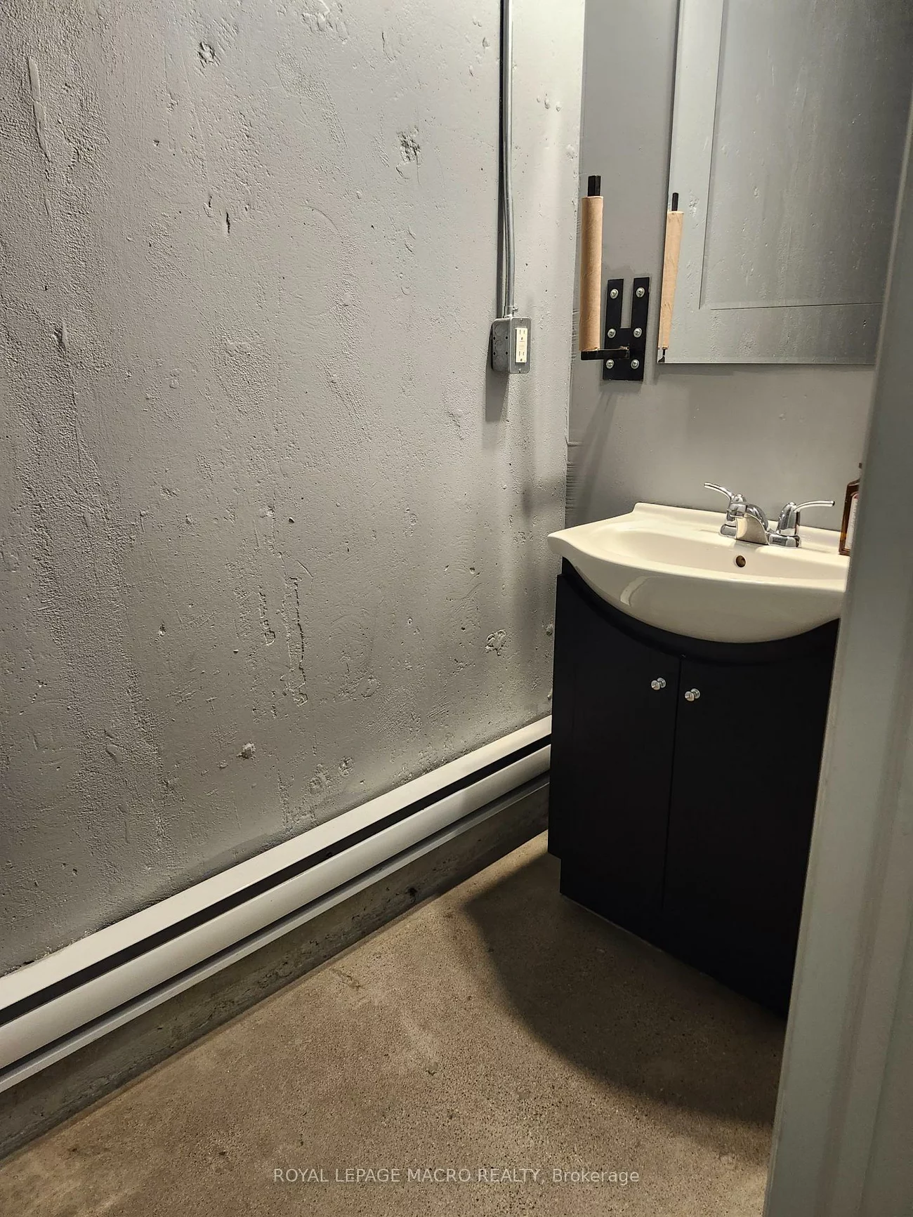 1205, Queen, South Parkdale, Toronto