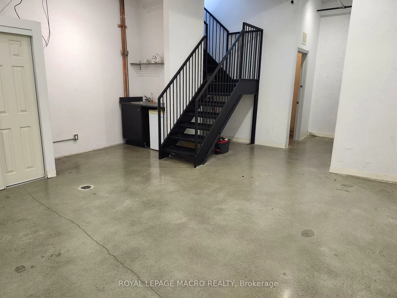 1205, Queen, South Parkdale, Toronto