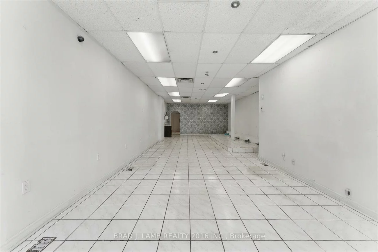 2957, Dundas, Junction Area, Toronto