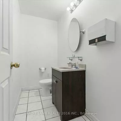 2957, Dundas, Junction Area, Toronto