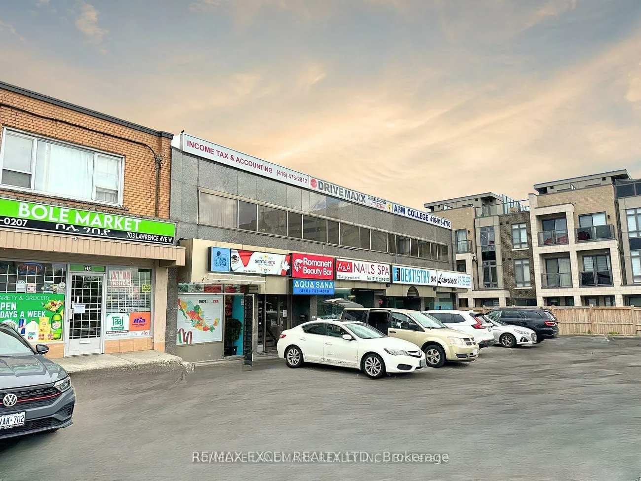 705, Lawrence, Yorkdale-Glen Park, Toronto