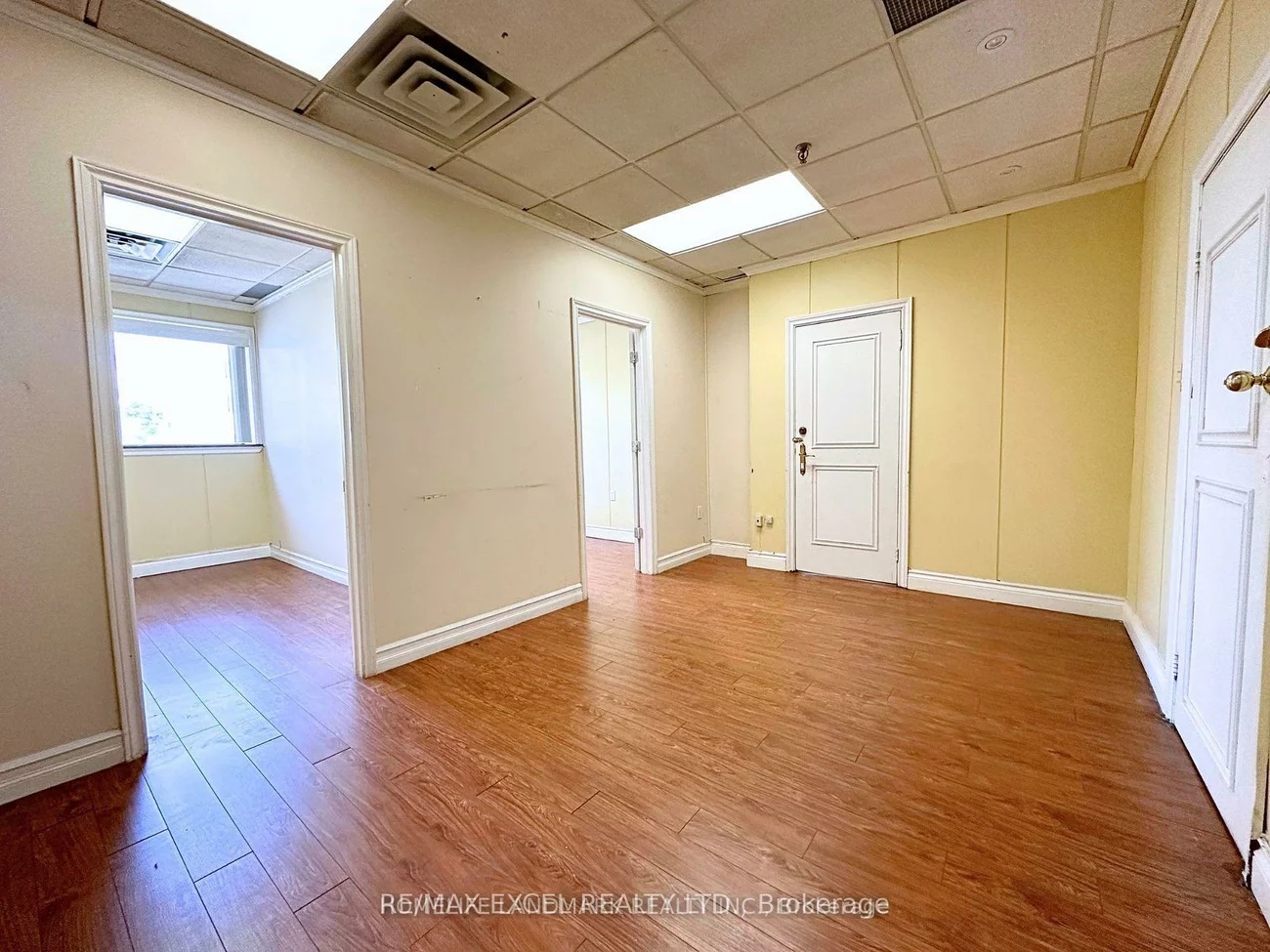 705, Lawrence, Yorkdale-Glen Park, Toronto